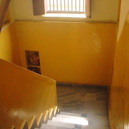 Shivakashi Guest House Варанаси Экстерьер фото