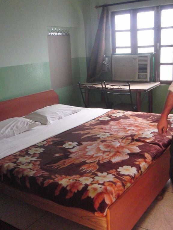 Shivakashi Guest House Варанаси Номер фото